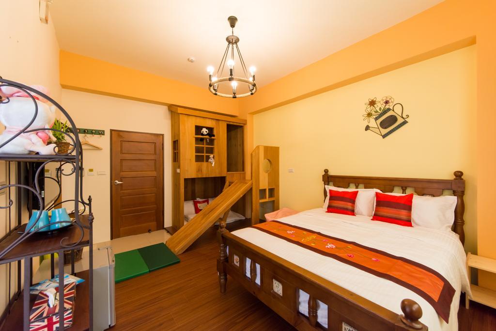 Fruit B&B Цзяосі Екстер'єр фото