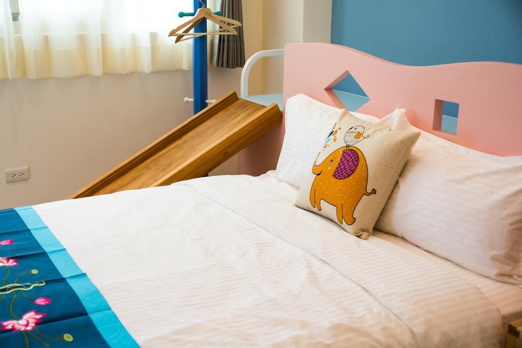 Fruit B&B Цзяосі Екстер'єр фото