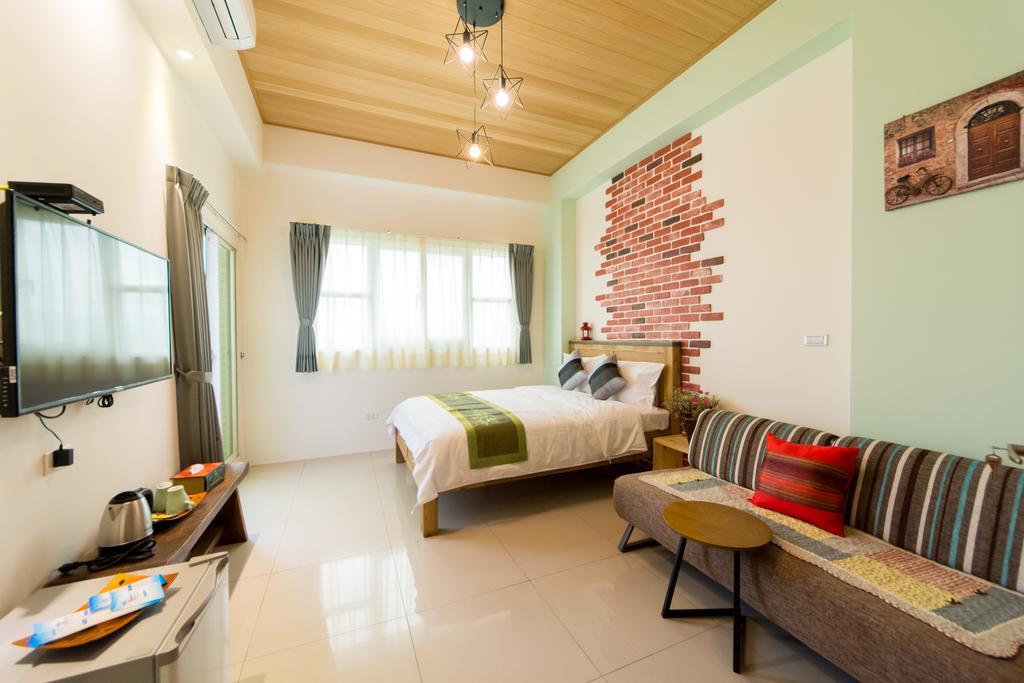 Fruit B&B Цзяосі Екстер'єр фото